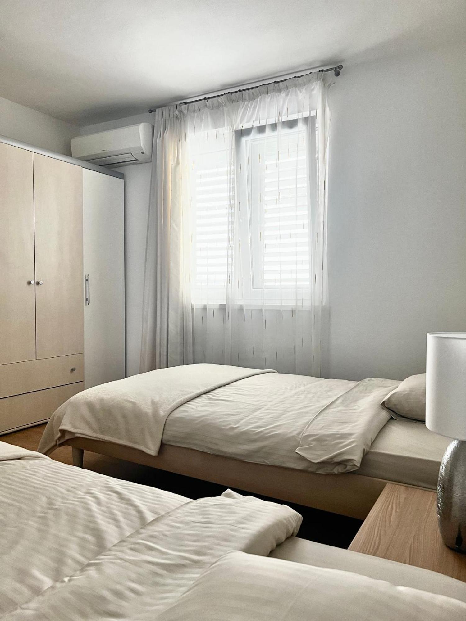 D.O.O. Yury Apartment Трогир Экстерьер фото